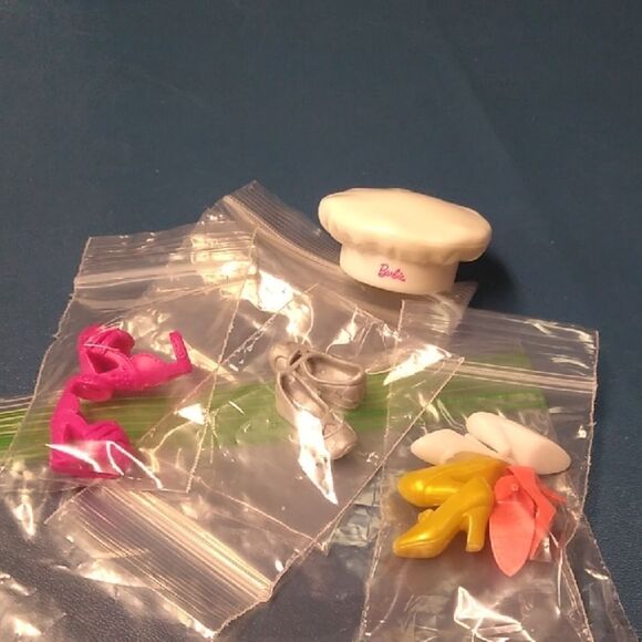 Barbie  Pizza Chef Hat and Shoes Accessory - White, Pink, Silver, Yellow - Picture 1 of 5